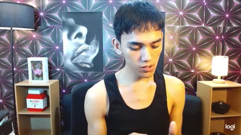 Snapshot of zevierbalte chatting on 02.26.25 zavier skinny asian online show from 02.26.25