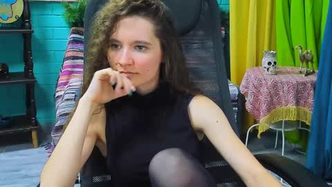 Snapshot of zianichols chatting on 01.21.25 zianichols online show from 01.21.25