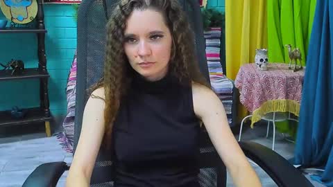Snapshot of zianichols chatting on 01.22.25 zianichols online show from 01.22.25