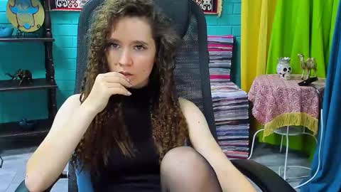 Snapshot of zianichols chatting on 02.24.25 zianichols online show from 02.24.25