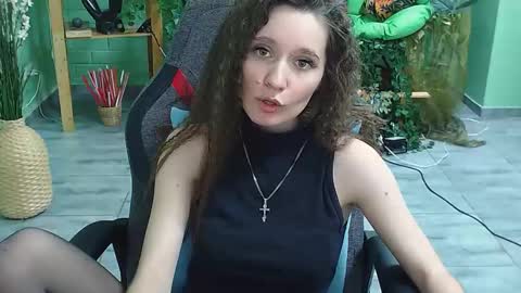 Snapshot of zianichols chatting on 02.27.25 zianichols online show from 02.27.25