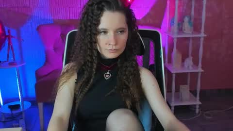 Snapshot of zianichols chatting on 03.06.25 zianichols online show from 03.06.25