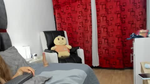 Snapshot of ziataylor chatting on 03.06.25 ziataylor online show from 03.06.25