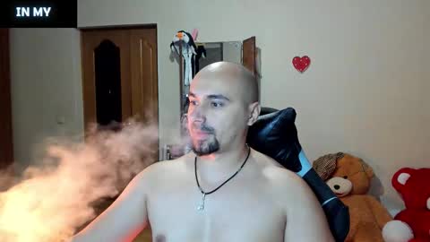 Snapshot of ziesh chatting on 10.15.25 Ziesh online show from 10.15.25