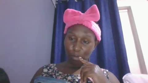 Snapshot of zindzi chatting on 10.13.25 Miss Zindzi online show from 10.13.25