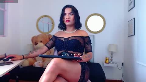 zoe_hecate online show from 10.21.25