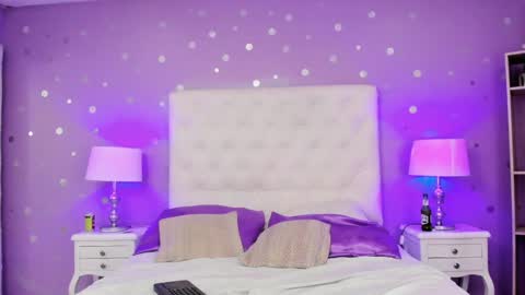 Snapshot of zoe_kravitx chatting on 12.29.24 CAMILA online show from 12.29.24