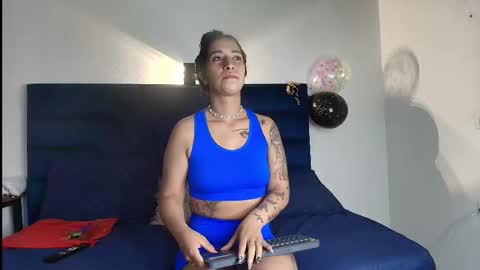 zoe_samantha23 online show from 12.04.25