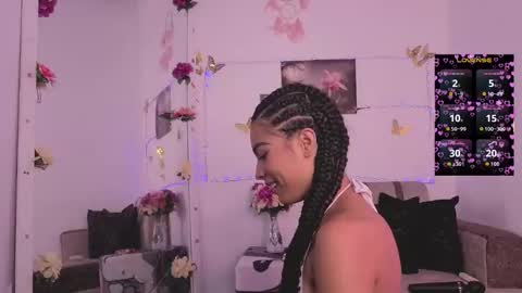 Snapshot of zoee_dolcee chatting on 09.19.25 Catt online show from 09.19.25