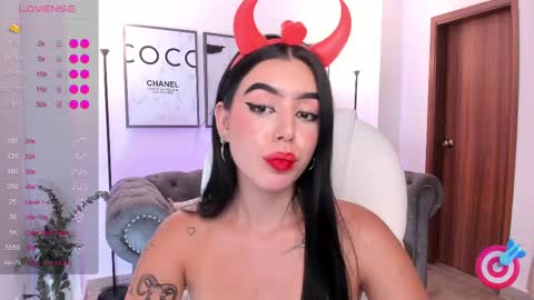 Snapshot of zoee_jackson chatting on 02.27.25  zoee jackson online show from 02.27.25