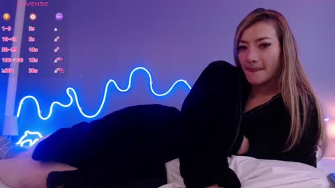 Snapshot of zoee_joness chatting on 03.11.25 zoe online show from 03.11.25