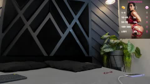 Zoe 3 online show from 10.27.25