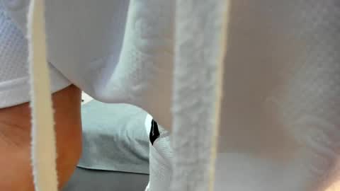 Zoe Krug online show from 10.17.25