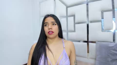 ZoeSwam online show from 02.17.25