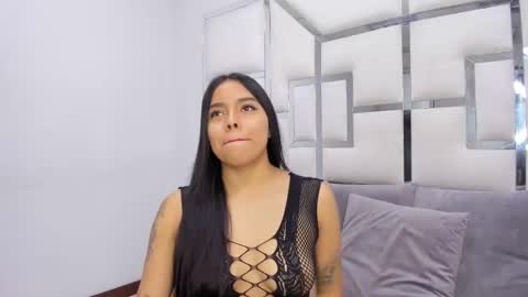 ZoeSwam online show from 02.20.25