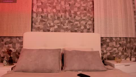  ZOE  online show from 11.30.25