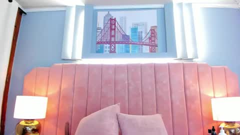 Snapshot of zoey_cute_ chatting on 02.11.25 Valeria online show from 02.11.25