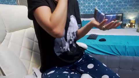 Zoey online show from 10.03.25