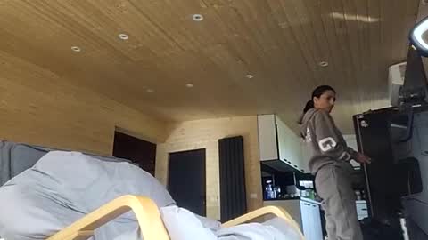 Zoey online show from 10.05.25