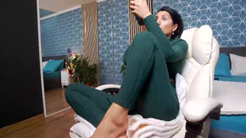 Zoey online show from 11.14.25