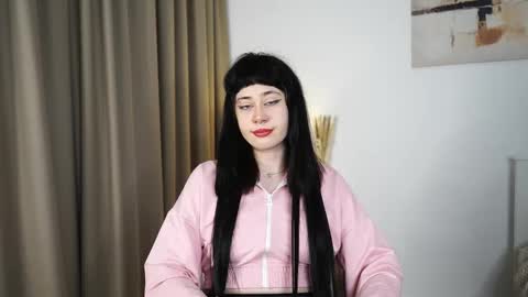 Snapshot of zulaperr chatting on 11.17.25 Mira online show from 11.17.25