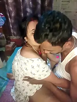 Snapshot of amritakk1298 chatting on 11.04.25 amritakk1298 online show from 11.04.25