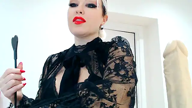 Snapshot of MissKateX chatting on 01.31.25 MissKateX online show from 01.31.25