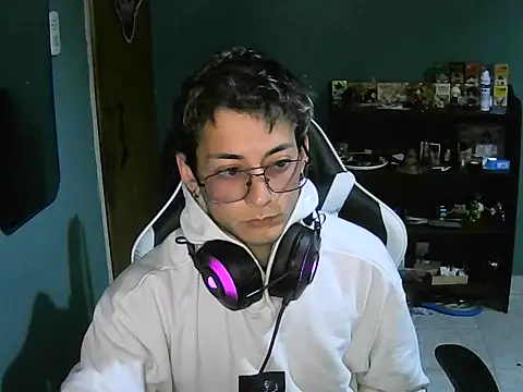 Snapshot of Jughead_16 chatting on 11.05.25 Jughead 16 online show from 11.05.25