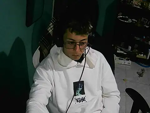 Snapshot of Jughead_16 chatting on 11.08.25 Jughead 16 online show from 11.08.25