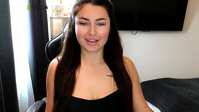 Snapshot of gracedorce chatting on 10.03.25 gracedorce online show from 10.03.25