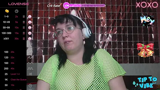 Snapshot of LeonaHarrison chatting on 12.30.24 LeonaHarrison online show from 12.30.24