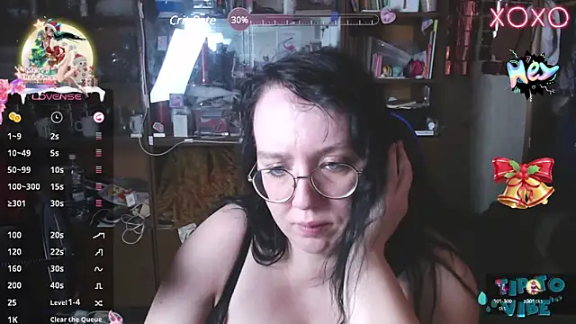 Snapshot of LeonaHarrison chatting on 01.14.25 LeonaHarrison online show from 01.14.25