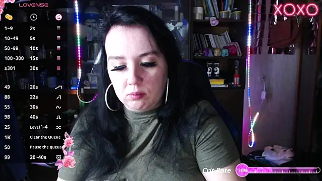 Snapshot of LeonaHarrison chatting on 09.14.25 LeonaHarrison online show from 09.14.25
