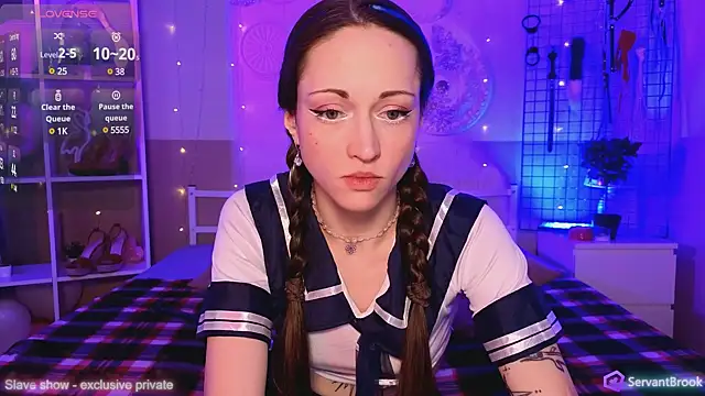 Snapshot of ServantBrook chatting on 02.28.25 ServantBrook online show from 02.28.25