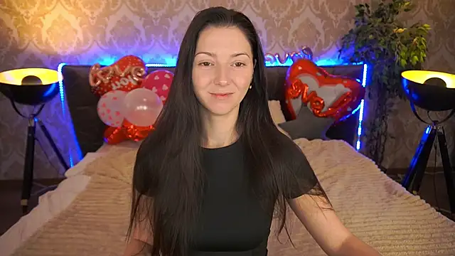 Snapshot of EmilyHalls chatting on 02.15.25 EmilyHalls online show from 02.15.25