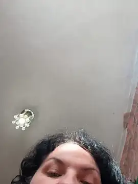 Snapshot of Taisia_W chatting on 02.27.25 Taisia W online show from 02.27.25