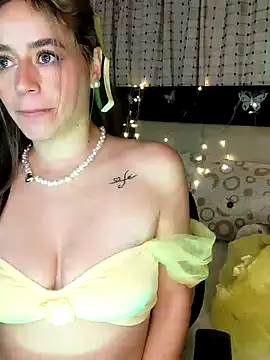 Snapshot of Natalia_Suarez chatting on 01.04.25 Natalia Suarez online show from 01.04.25