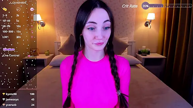 Snapshot of Lexi_Split chatting on 12.20.24 Lexi Split online show from 12.20.24