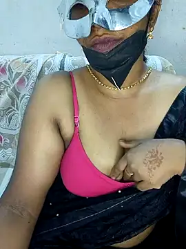 Snapshot of Malluivaniya chatting on 01.22.25 Malluivaniya online show from 01.22.25