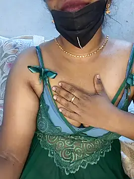 Snapshot of Malluivaniya chatting on 01.24.25 Malluivaniya online show from 01.24.25