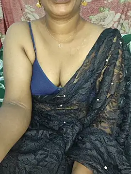 Snapshot of Malluivaniya chatting on 10.26.25 Malluivaniya online show from 10.26.25