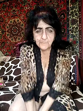 Snapshot of Lovely_Lori chatting on 02.04.25 Lovely Lori online show from 02.04.25