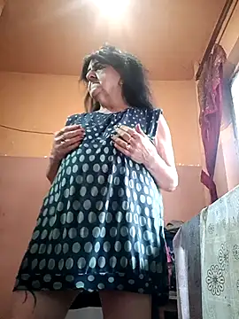 Snapshot of Lovely_Lori chatting on 10.17.25 Lovely Lori online show from 10.17.25