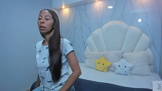 Rosalinda Cortez online show from 12.03.24