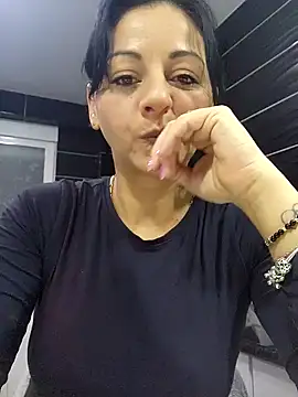 Snapshot of bruneta_sexy23 chatting on 12.13.24 bruneta sexy23 online show from 12.13.24