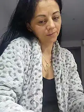 Snapshot of bruneta_sexy23 chatting on 12.15.24 bruneta sexy23 online show from 12.15.24