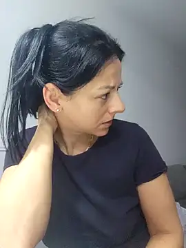 Snapshot of bruneta_sexy23 chatting on 01.12.25 bruneta sexy23 online show from 01.12.25