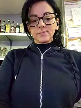 Snapshot of bruneta_sexy23 chatting on 01.18.25 bruneta sexy23 online show from 01.18.25