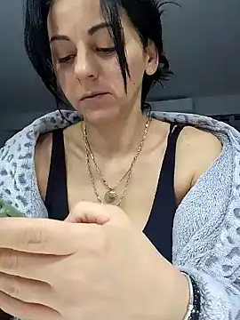 Snapshot of bruneta_sexy23 chatting on 01.19.25 bruneta sexy23 online show from 01.19.25