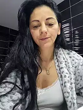 Snapshot of bruneta_sexy23 chatting on 02.02.25 bruneta sexy23 online show from 02.02.25